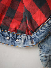 Load image into Gallery viewer, 1990s Made in USA Levi's Flannel Lined Denim Jacket - XL