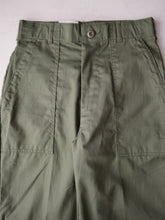 Load image into Gallery viewer, 1980's U.S Army OG-507 Fatigue Pants - 26"
