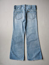 Load image into Gallery viewer, 1970s Distressed Lee Denim Flares - 30"