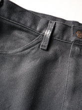 Load image into Gallery viewer, 1970s Levi's 517 Bootcut Pants - 32"