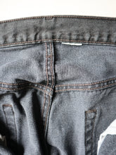 Load image into Gallery viewer, 2000s Distressed Levi's 501 Jeans - 34"
