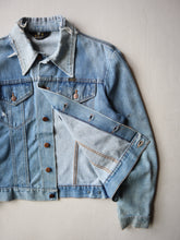 Load image into Gallery viewer, 1970s Thrashed Maverick Blue Bell Denim Jacket - M