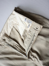 Load image into Gallery viewer, 1950s Distressed U.S Army Chino Pants - 30"
