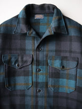 Load image into Gallery viewer, 1960s Pendleton Plaid Wool Jacket - L