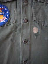Load image into Gallery viewer, 1970's U.S Army OG-107 Patched Shirt - S