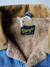 Load image into Gallery viewer, 1970s Wrangler Lined Denim Jacket with Corduroy Collar - M