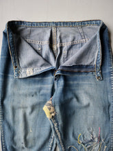 Load image into Gallery viewer, 1970s Thrashed & Patched Wrangler Misses Bootcut Jeans - 30"