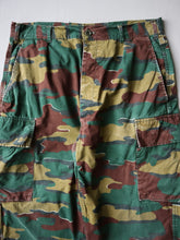 Load image into Gallery viewer, 1990s Belgian Army Jigsaw Camo Field Cargo Pants - 32"