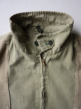 Load image into Gallery viewer, 1960s French Hunting Jacket with Suede Shoulder Patches - L
