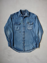 Load image into Gallery viewer, 1990&#39;s Faded Wrangler Pearl Snap Chambray Shirt - L
