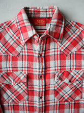 Load image into Gallery viewer, 1990s Lee Sportswear Flannel Shirt - XS

