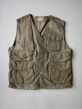 Load image into Gallery viewer, Vintage Filson Half Moon Waxed Hunting Vest - L
