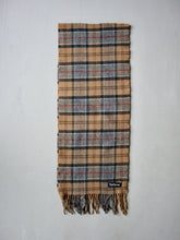 Load image into Gallery viewer, Barbour Plaid Lambswool Scarf
