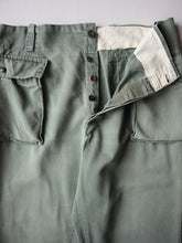 Load image into Gallery viewer, 1960s Military Cargo Pants - 35"
