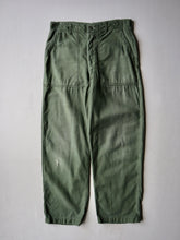 Load image into Gallery viewer, 1960s U.S Army OG-107 Fatigue Pants - 32"
