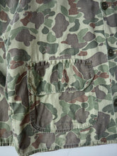 Load image into Gallery viewer, 1970s Black Sheep Duck Camo Lightweight Hunting Jacket - L/XL
