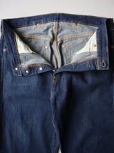 Load image into Gallery viewer, 2000s Levi's LVC 1937 501 Selvedge Jeans - 33"
