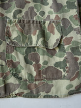 Load image into Gallery viewer, 1970s Black Sheep Duck Camo Lightweight Hunting Jacket - L/XL
