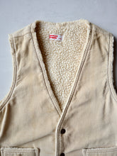 Load image into Gallery viewer, 1970s Distressed Levi&#39;s Sherpa Lined Corduroy Vest - XS
