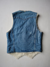 Load image into Gallery viewer, 1970s Levi's Sherpa Lined Denim Vest - S/M

