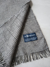 Load image into Gallery viewer, Polo Ralph Lauren Houndstooth Cotton Scarf

