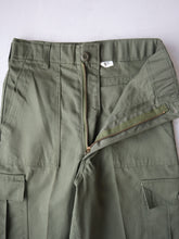 Load image into Gallery viewer, 1980&#39;s U.S Army OG-507 Cargo Pants - 25&quot;
