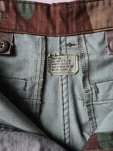 Load image into Gallery viewer, 1980s U.S Army M-65 Camo Cargo Pants - 32"
