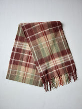Load image into Gallery viewer, Barbour Plaid Lambswool Scarf
