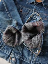 Load image into Gallery viewer, 1970/80s Made in USA Levi&#39;s Blanket Lined Denim Jacket - M
