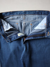 Load image into Gallery viewer, 1970&#39;s Wrangler Bootcut Jeans - 32&quot;
