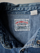 Load image into Gallery viewer, 1980s Levi&#39;s Western Chambray Shirt - M
