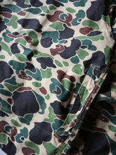 Load image into Gallery viewer, 1970s Saftbak Duck Camo Hunting Jacket - M
