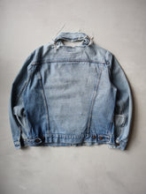 Load image into Gallery viewer, 1970&#39;s Thrashed Made in USA Levi&#39;s Denim Jacket - M
