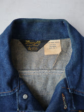 Load image into Gallery viewer, 1970&#39;s Wrangler Farm Aid Cut-Off Vest - M
