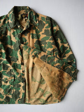 Load image into Gallery viewer, 1960s Two Tone Bullseye Bill Duck Camo Lightweight Hunting Jacket - S
