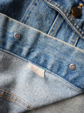 Load image into Gallery viewer, 1980s Distressed Lee 101-J Style Denim Jacket - S
