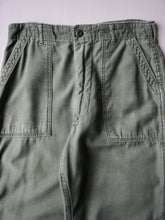 Load image into Gallery viewer, 1970s U.S Army OG-107 Fatigue Pants - 30"
