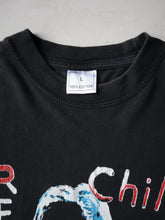 Load image into Gallery viewer, Red Hot Chili Peppers By the Way T-Shirt - S/M
