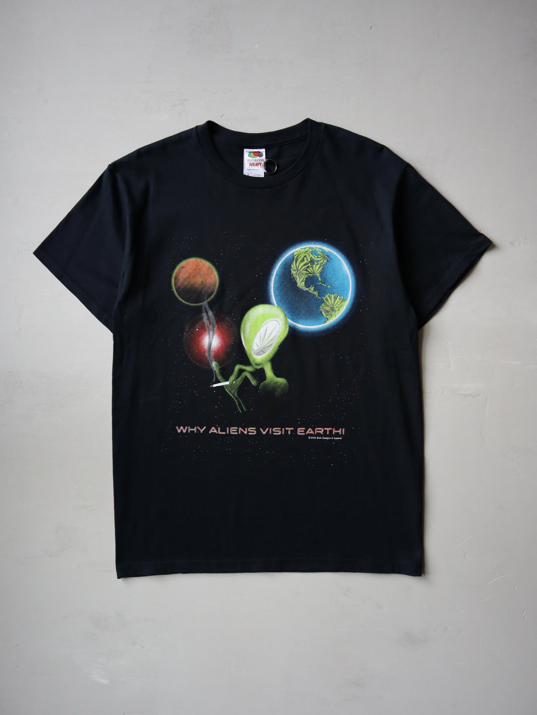 2000's 'Why Aliens Visit Earth!' Weed Tee - M