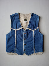 Load image into Gallery viewer, 1970s Wrangler Sherpa Lined Vest - M
