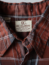 Load image into Gallery viewer, 1970s Dee Cee Brand Sawtooth Pearl Snap Western Shirt - L

