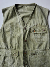 Load image into Gallery viewer, 1980s Stonewashed Hunting Vest - M
