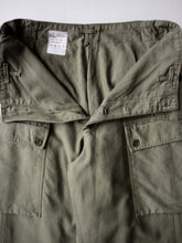 Load image into Gallery viewer, 1980s Dutch Army Cargo Pants - 31"
