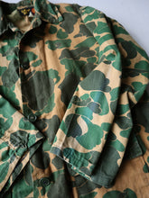 Load image into Gallery viewer, 1960s Two Tone Bullseye Bill Duck Camo Lightweight Hunting Jacket - S
