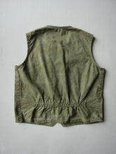 Load image into Gallery viewer, 1980s Stonewashed Hunting Vest - M
