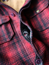 Load image into Gallery viewer, 1950s Woolrich Mackinaw Wool Cruiser Jacket - L
