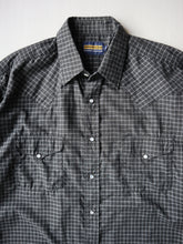 Load image into Gallery viewer, 1990s Panhandle Slim Pearl Snap Western Shirt - M
