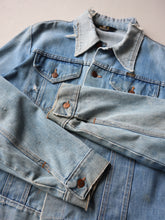Load image into Gallery viewer, 1970s Thrashed Maverick Blue Bell Denim Jacket - M
