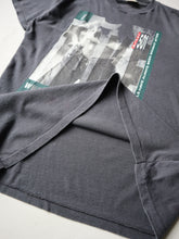 Load image into Gallery viewer, 1990s Levi's 501 Colombian Bootleg T-Shirt - M
