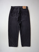 Load image into Gallery viewer, 1980s Levi's 565 Loose Fit Corduroy Pants - 31"
